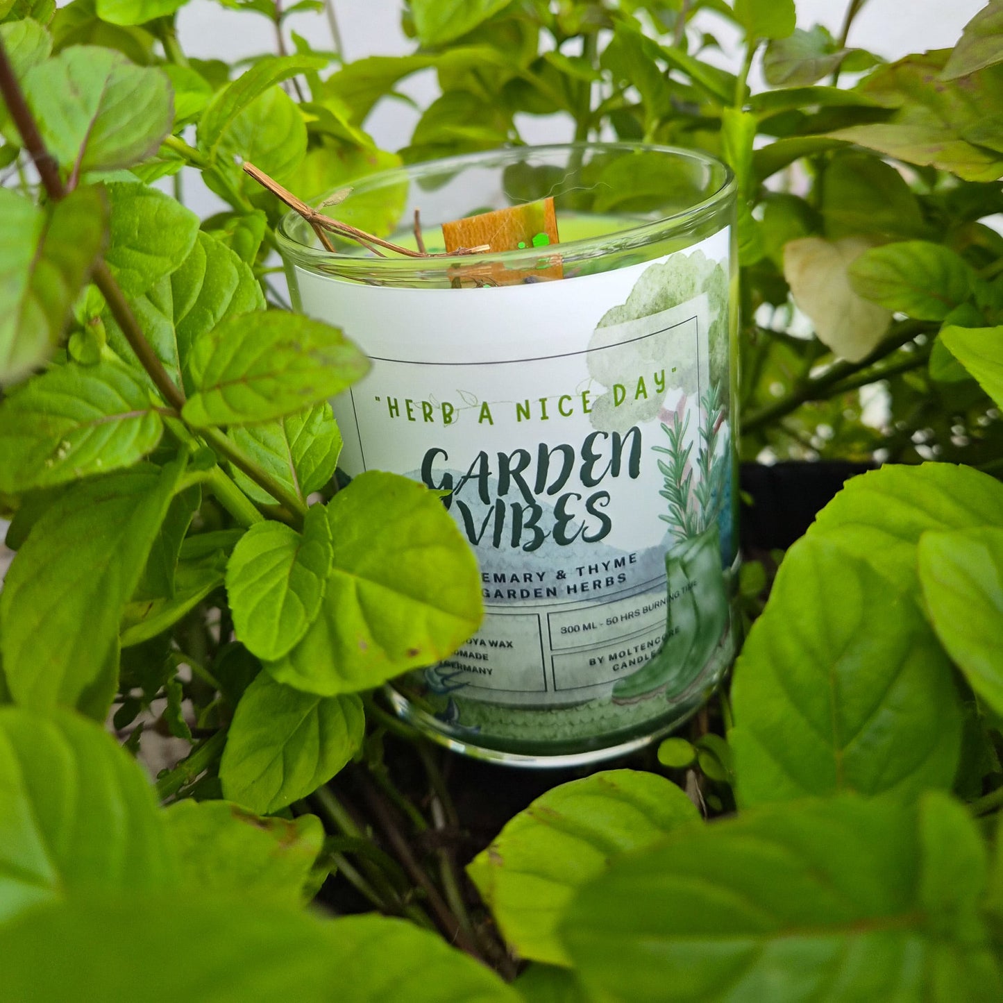 Garden Vibes soy candle - 300 ML