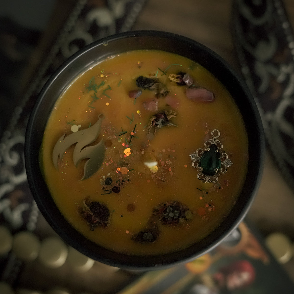 Triss Merigold inspired candle - The Witcher inspired soy candle 300 ML